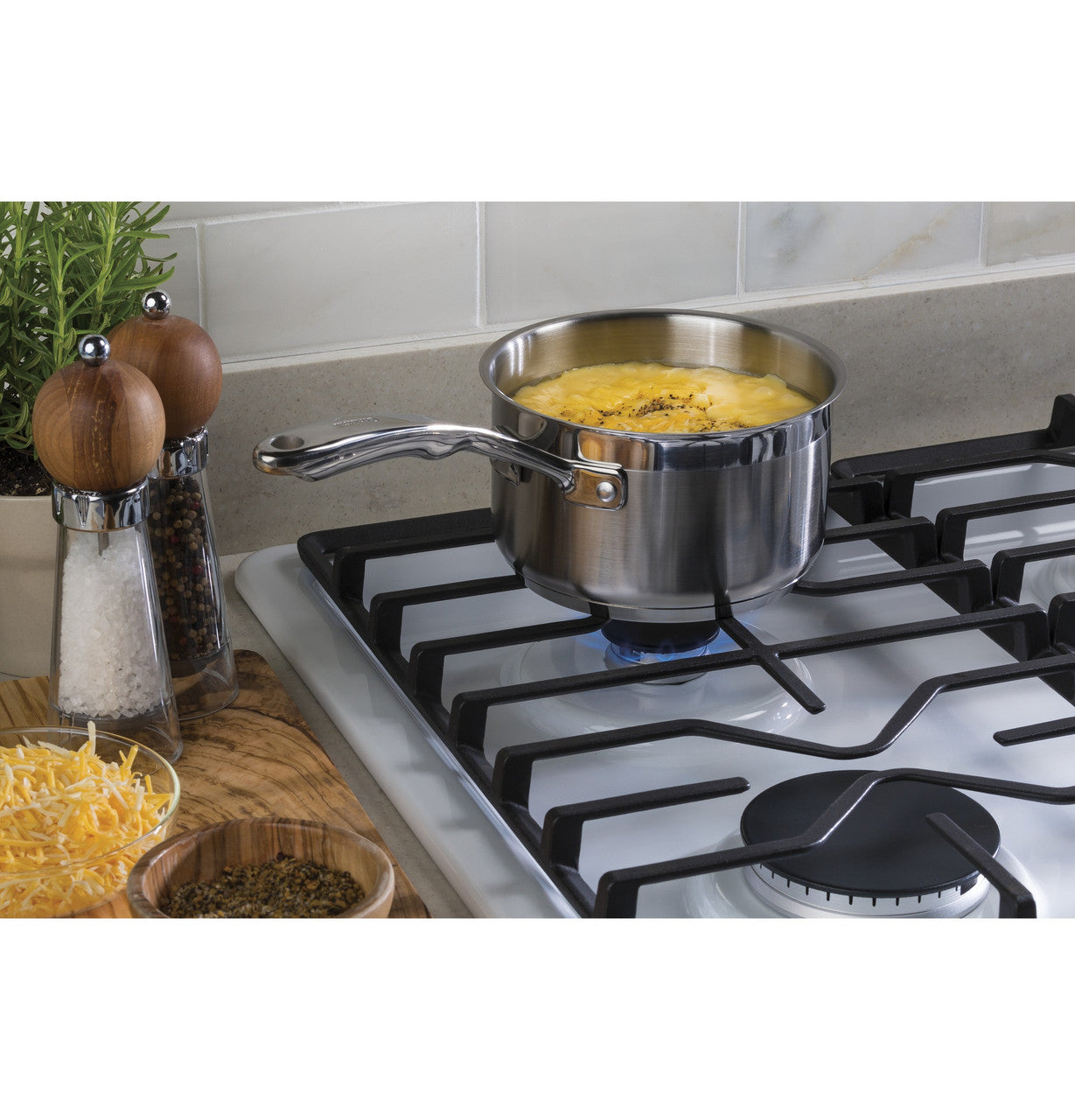 GE JGP3030DLWW 30" Built-In Gas Cooktop – White