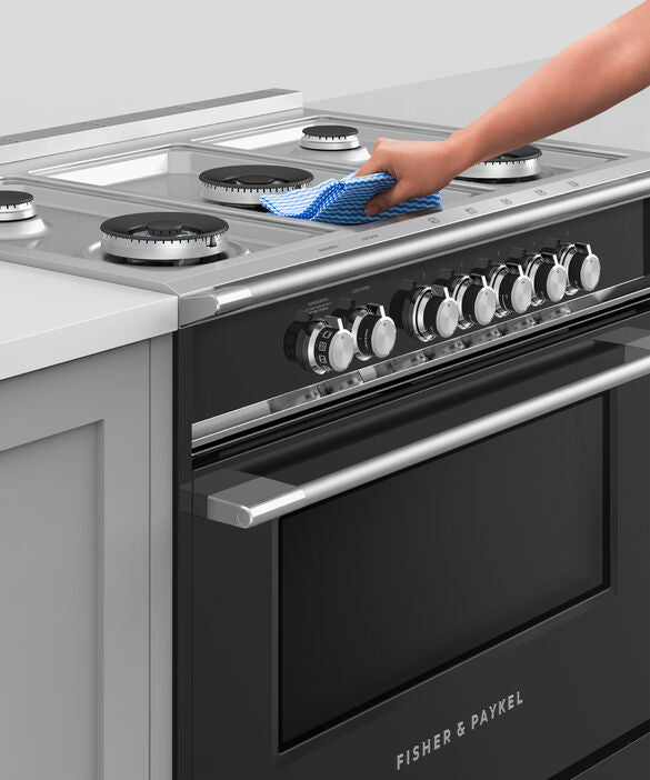 Fisher & Paykel OR36SCG4B1 36" Series 7 Classic Gas Range – Black