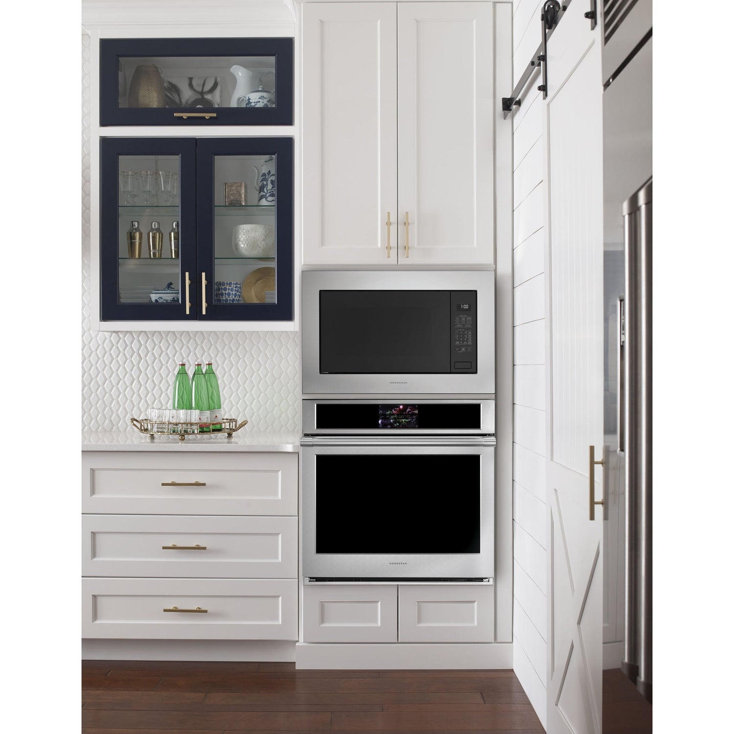 Monogram Microwaves