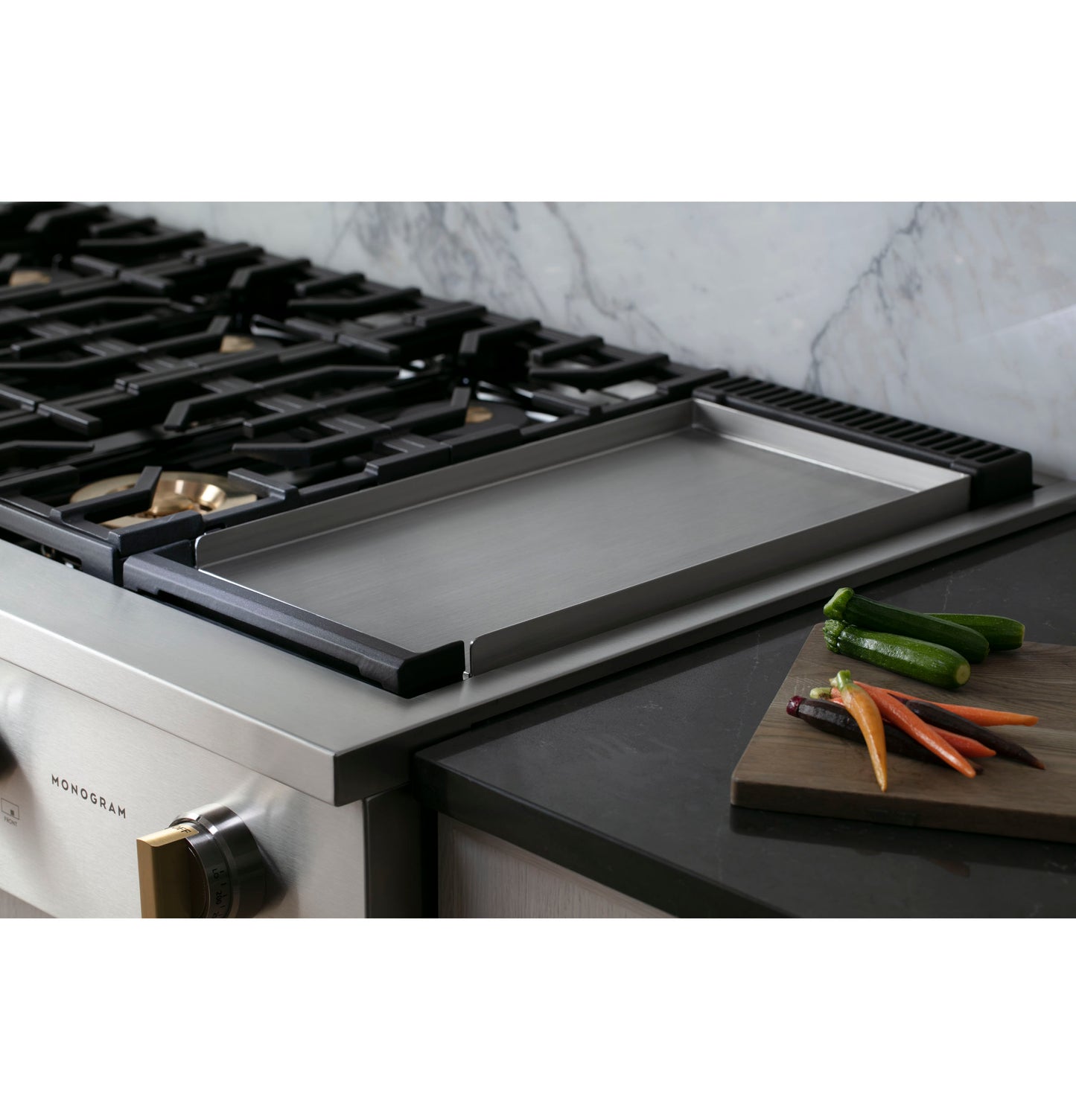 Monogram ZGU486NDTSS 48" Professional Gas Rangetop with 6 Burners & Griddle - Stainless Steel