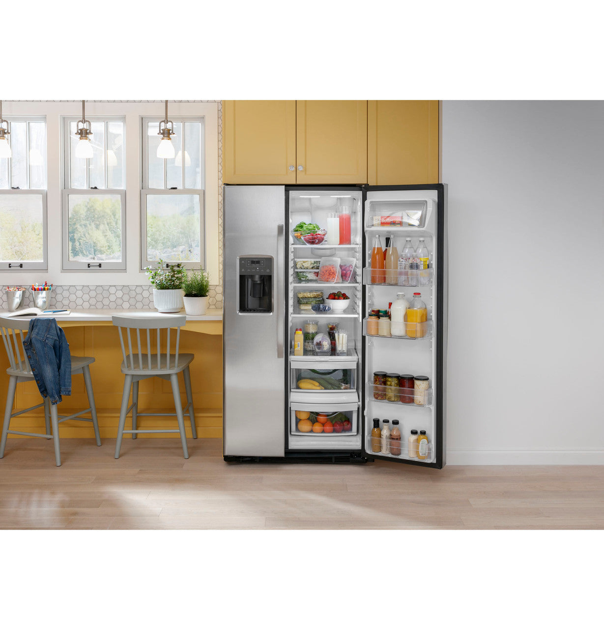 GE GSS23GYPFS 33" Side-by-Side Refrigerator with External Dispenser - Stainless Steel