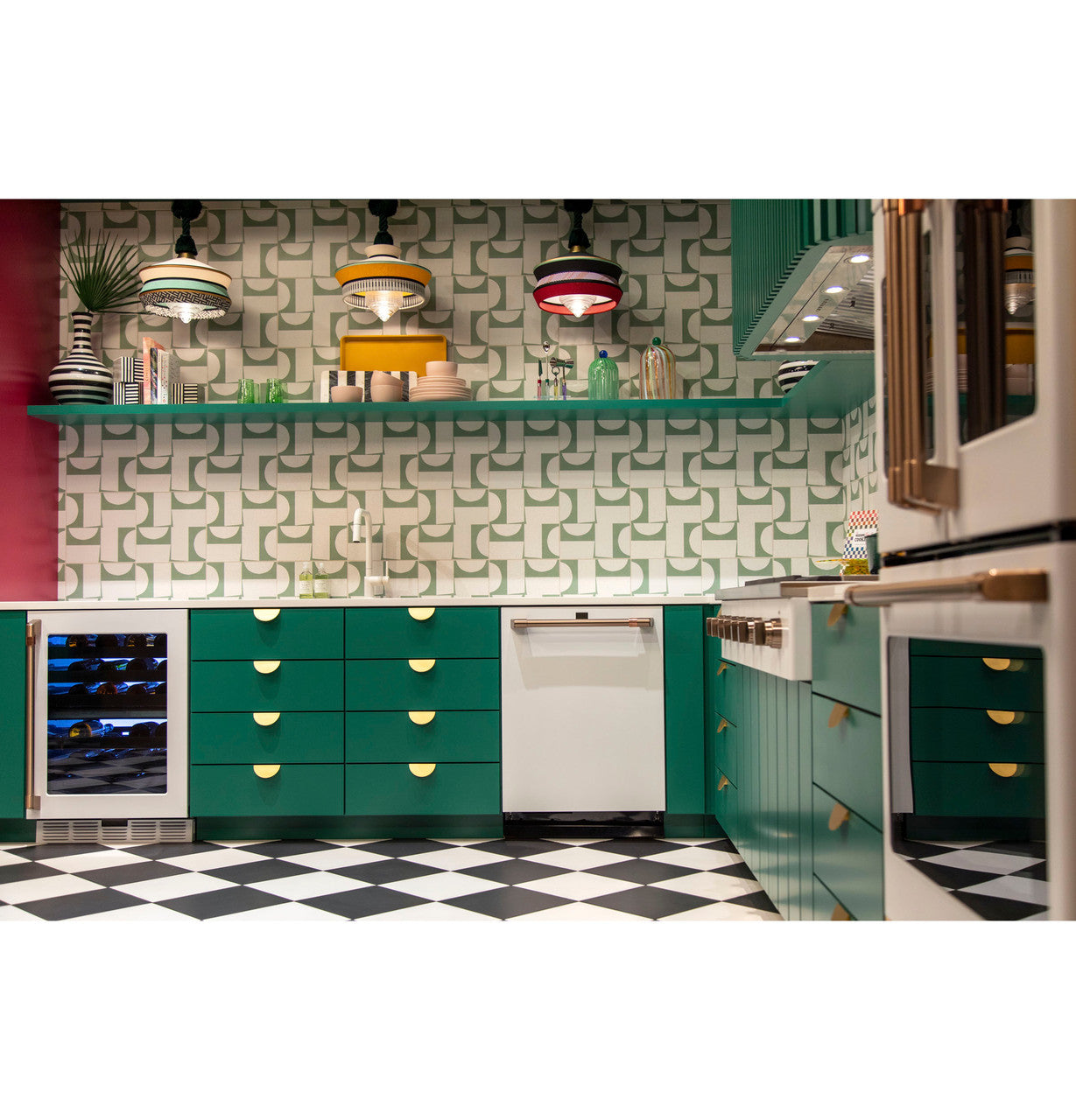 Café CCP06DP4PW2 24″ Dual-Zone Smart Wine Center