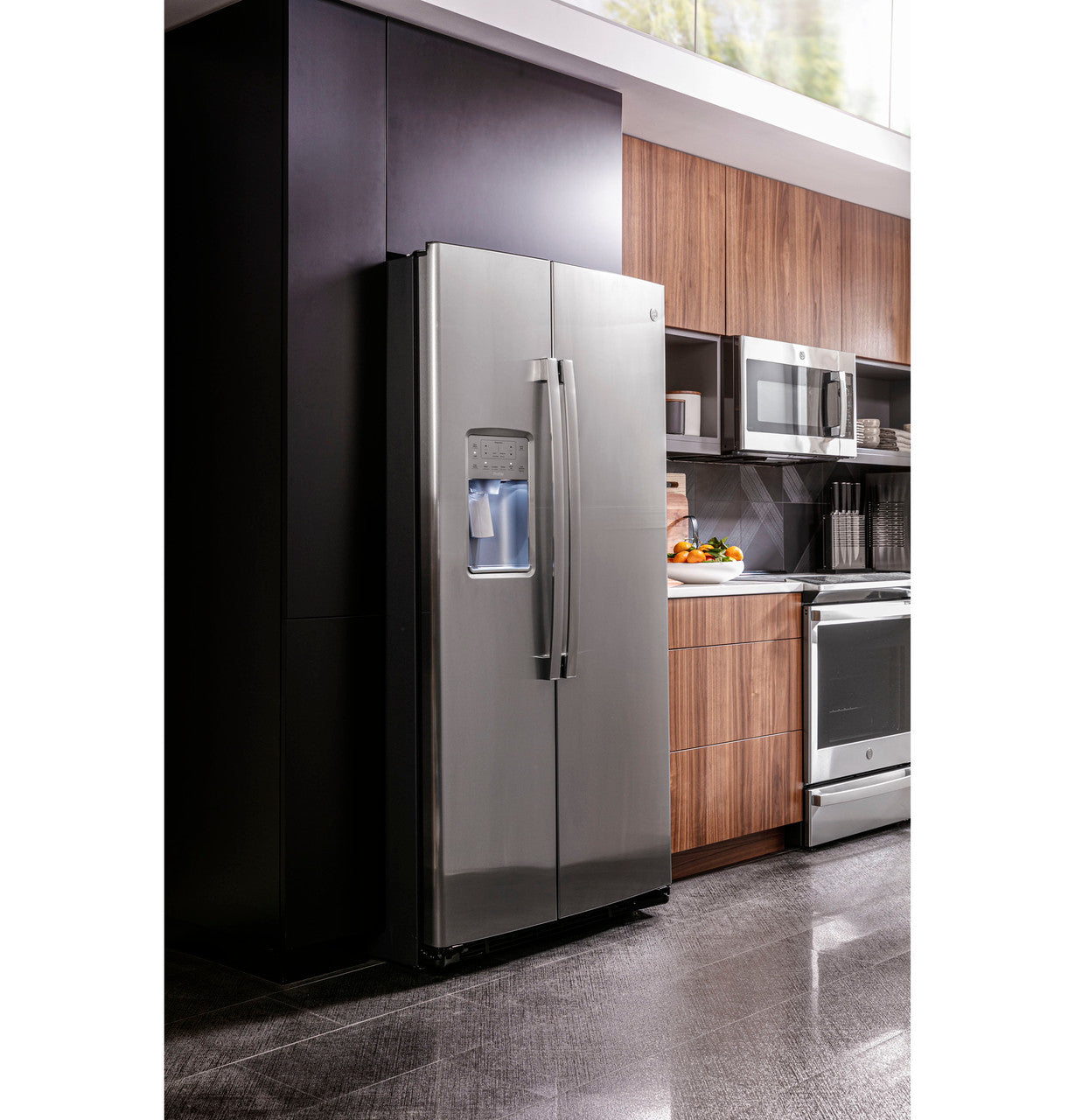 GE Profile PSE25KYHFS 36" 25.3 Cu. Ft. Side-by-Side Refrigerator