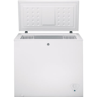 GE FCM7STWW 7.0 Cu. Ft. Manual Defrost Chest Freezer – White