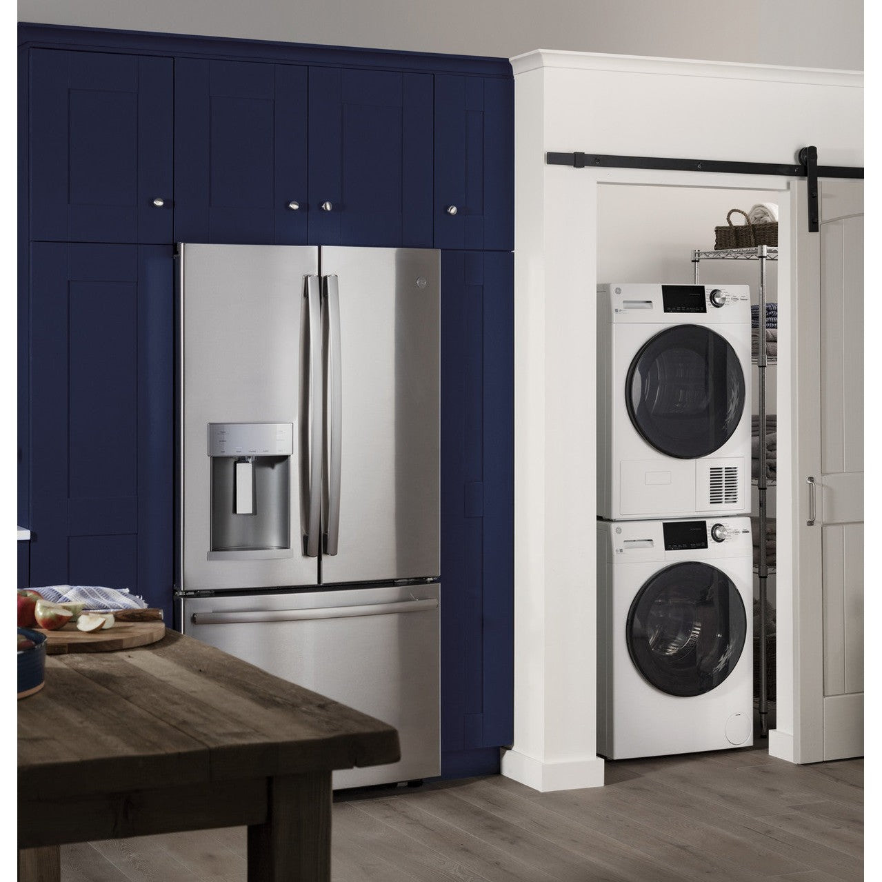 GE GFW148SSMWW Washer & GFD14ESSNWW / GFT14ESSMWW Dryer Laundry Pair – White