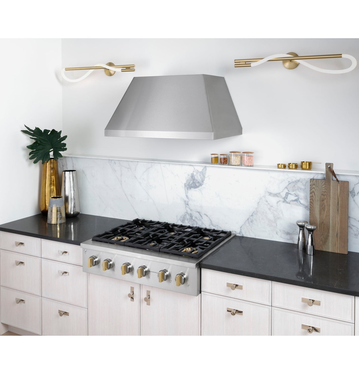 Monogram ZGU366NTSS 36" Professional Gas Rangetop with 6 Burners - Stainless Steel