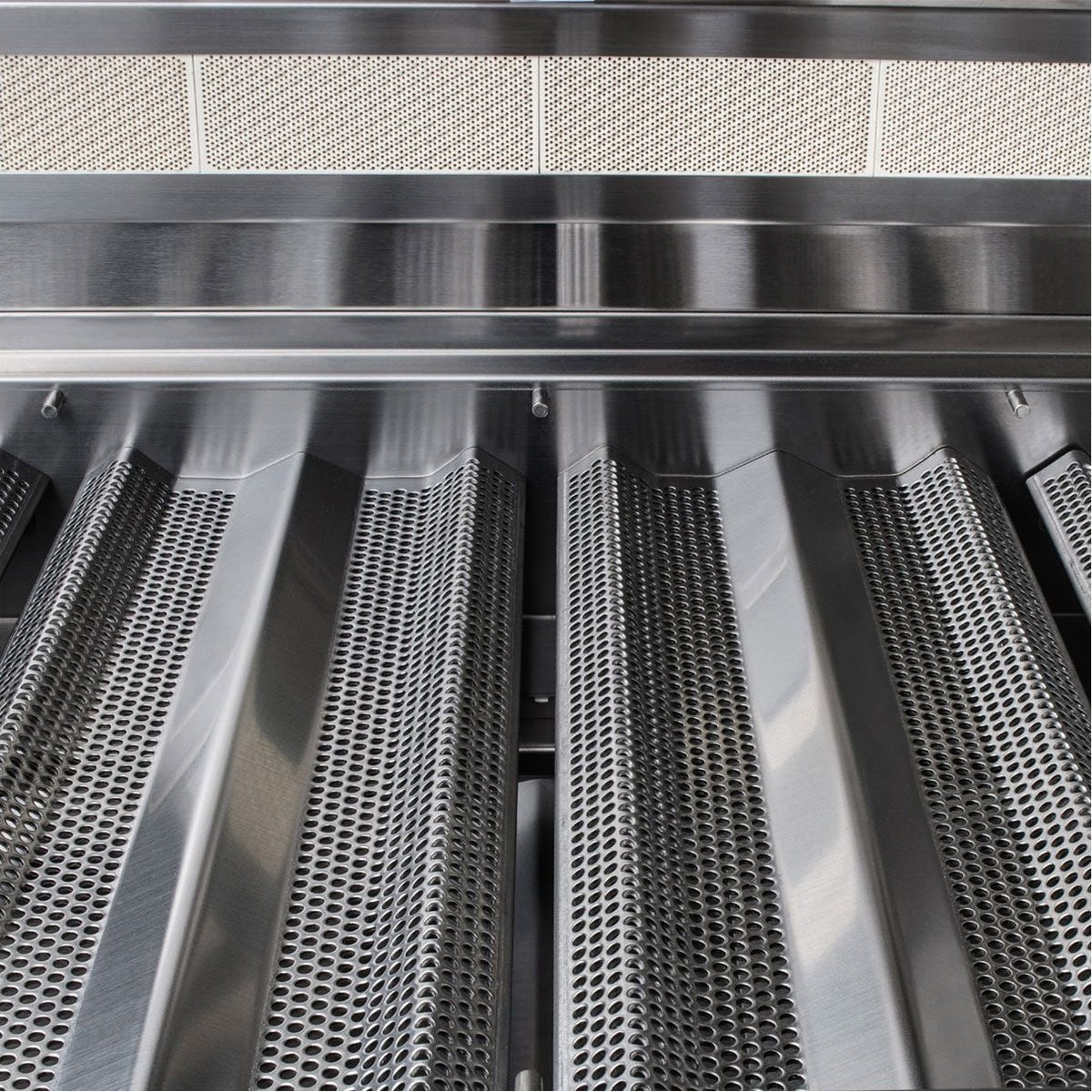 Blaze BLZ-4LTE3 32" Premium LTE+ 4-Burner Built-In Gas Grill