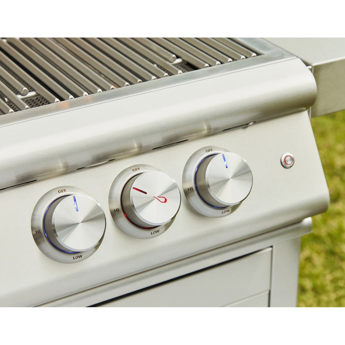 Blaze BLZ-4LTE3 32" Premium LTE+ 4-Burner Built-In Gas Grill
