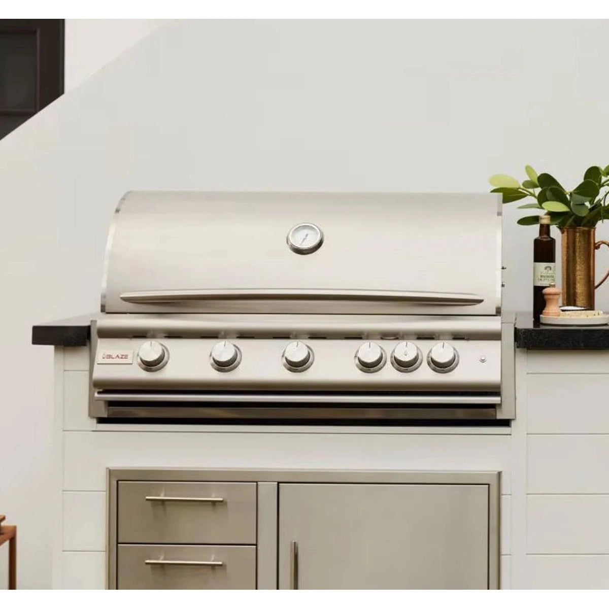 Blaze BLZ-5LTE3 40" Premium LTE+ 5-Burner Built-In Gas Grill
