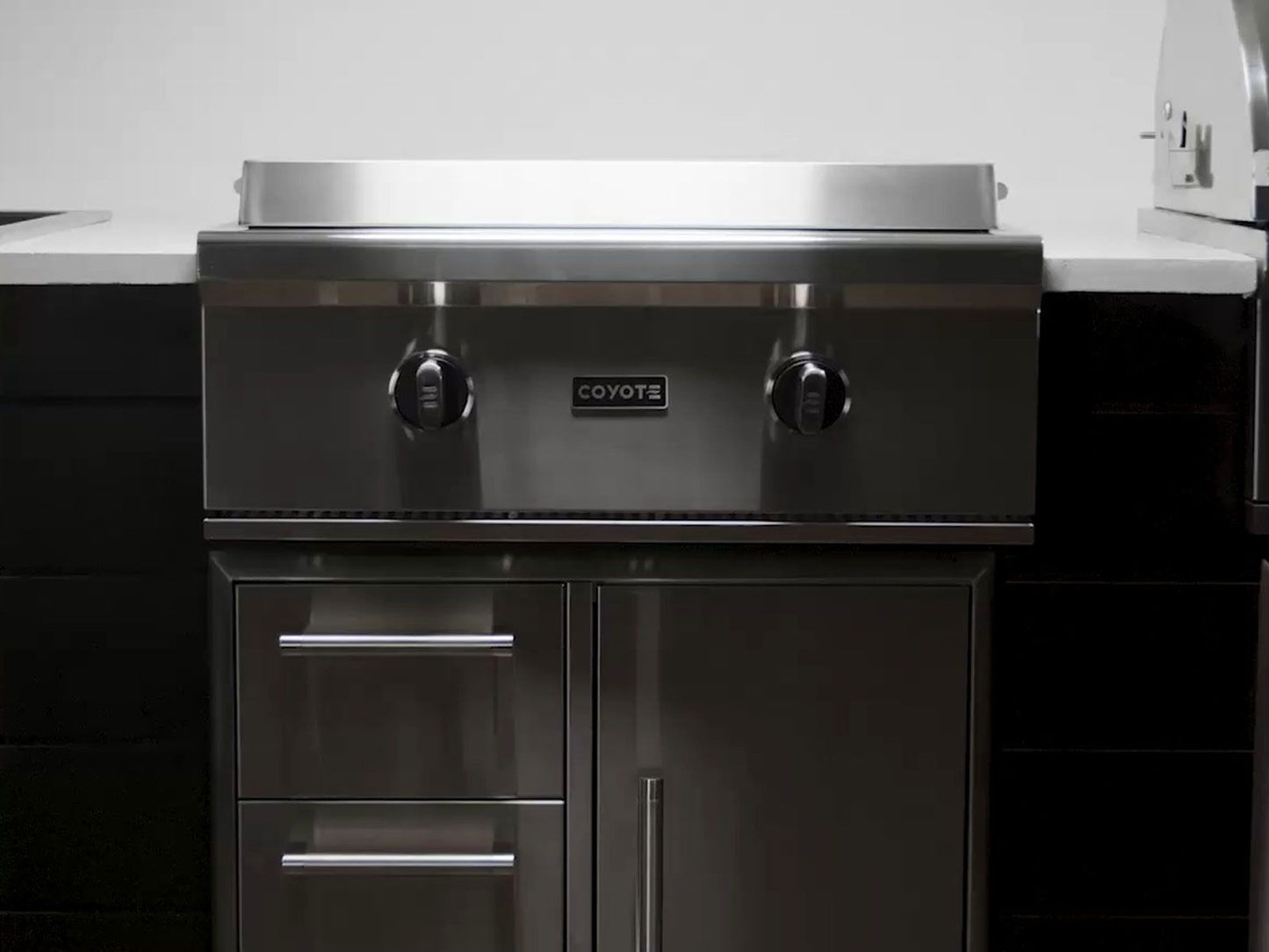 Coyote C3FTG30 30" Built-In Flat Top Grill – Stainless Steel