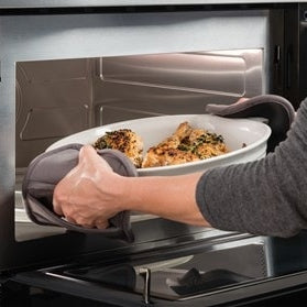 Wolf MDD3050TM/S/T 30″ M Series Transitional Drop-Down Door Microwave