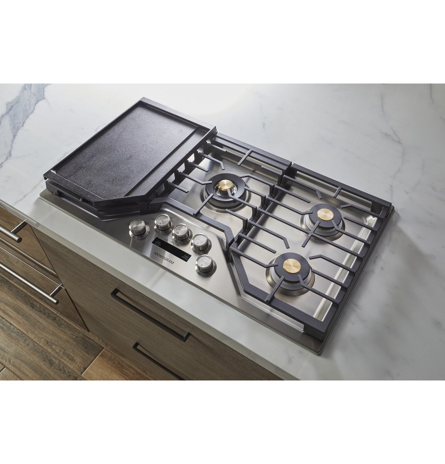 Monogram ZGU36ESLSS 36" Gas Cooktop with 5 Burners & Tri-Ring Burner - Stainless Steel
