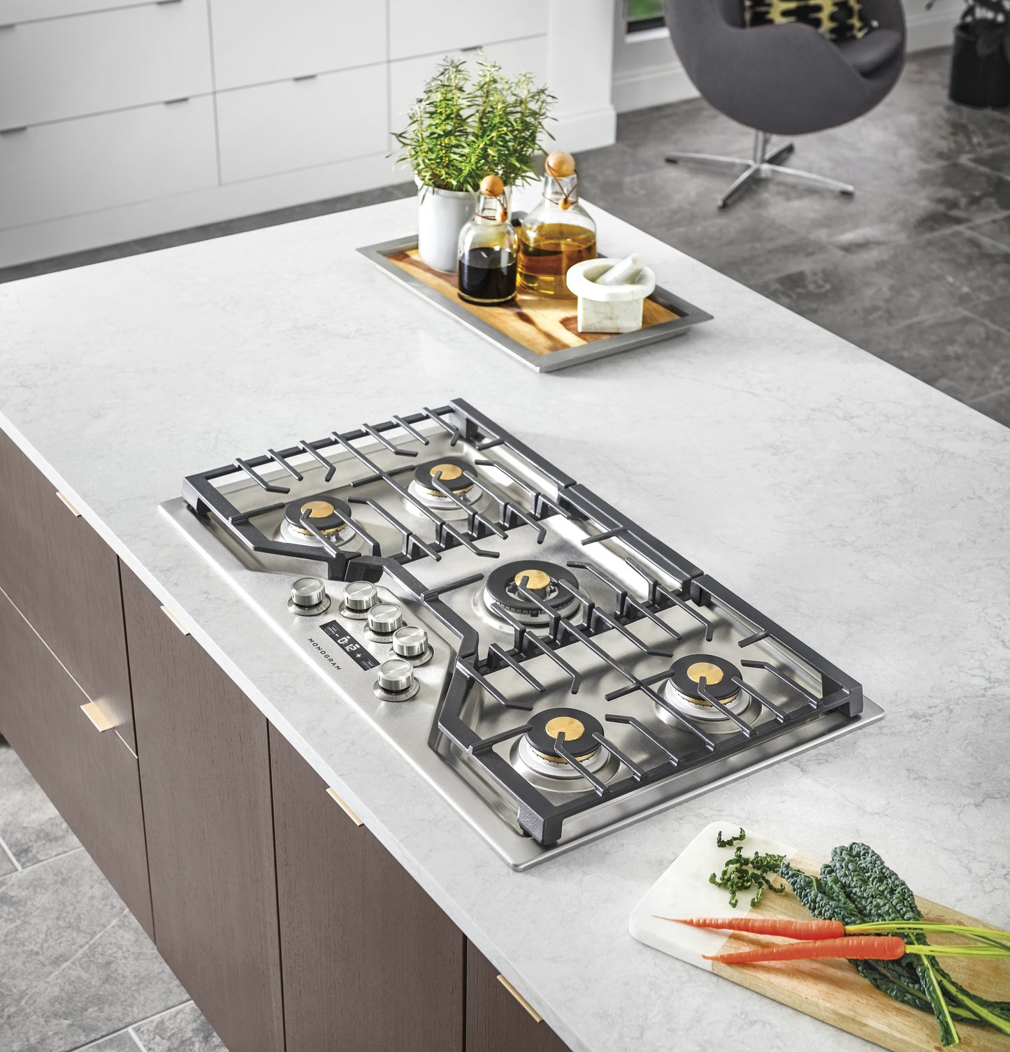 Monogram ZGU36ESLSS 36" Gas Cooktop with 5 Burners & Tri-Ring Burner - Stainless Steel