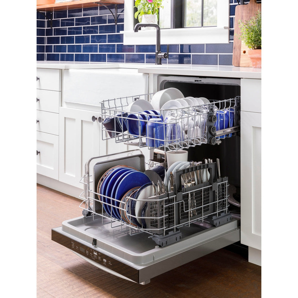 GE GDF550PSRSS 24" Built-In Dishwasher with Dry Boost & Sanitize Cycle – Stainless Steel