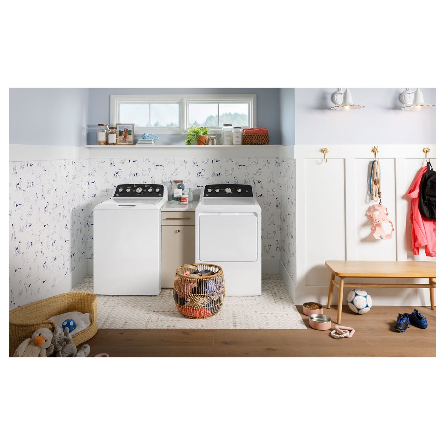 GE®  GTD48EASWWB 7.2 cu. ft. Capacity Electric Dryer with Up To 120 ft. Venting and Extended Tumble