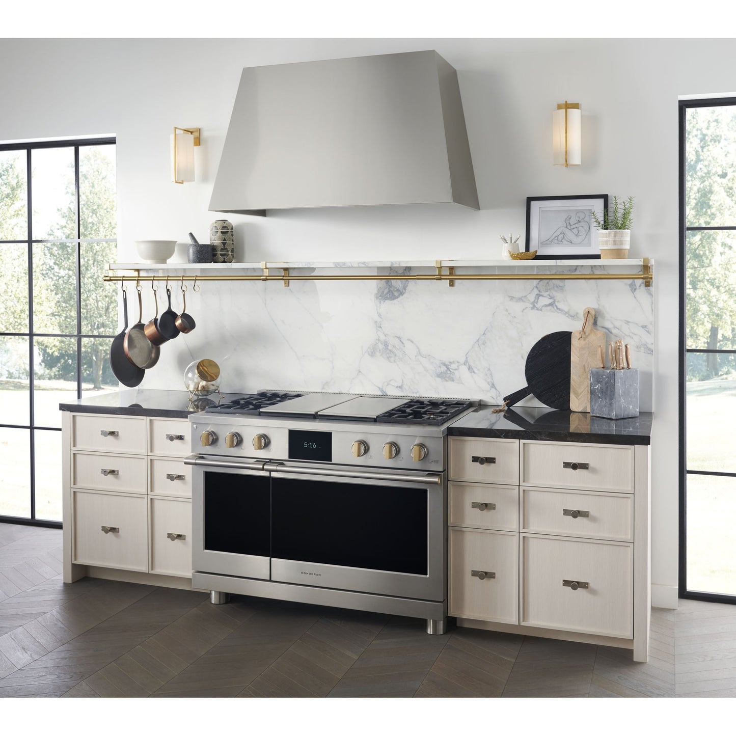 Monogram ZDP484NGTSS 48" Dual Fuel Professional Range with 4 Burners, Grill, and Griddle