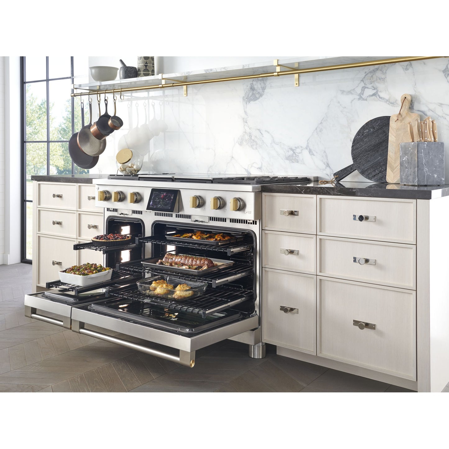 Monogram ZDP484NGTSS 48" Dual Fuel Professional Range with 4 Burners, Grill, and Griddle