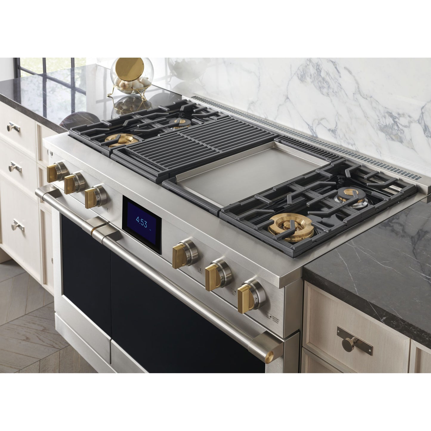 Monogram ZDP484NGTSS 48" Dual Fuel Professional Range with 4 Burners, Grill, and Griddle