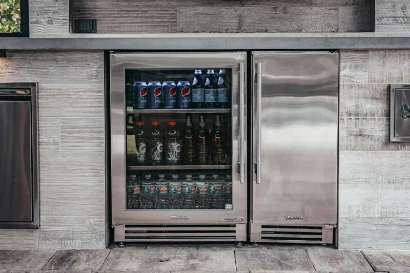 True TUR-15-R-SS-C 15" Outdoor Undercounter Refrigerator – Stainless Steel